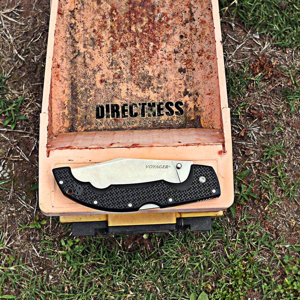 Cold Steel XL Voyager Closed